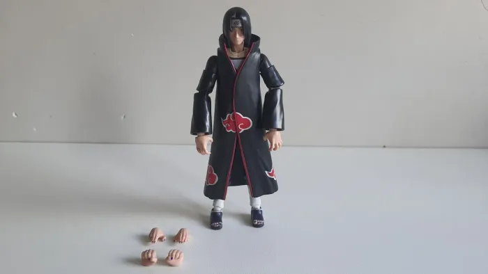Itachi Uchiha Action Figure Bandai Original 