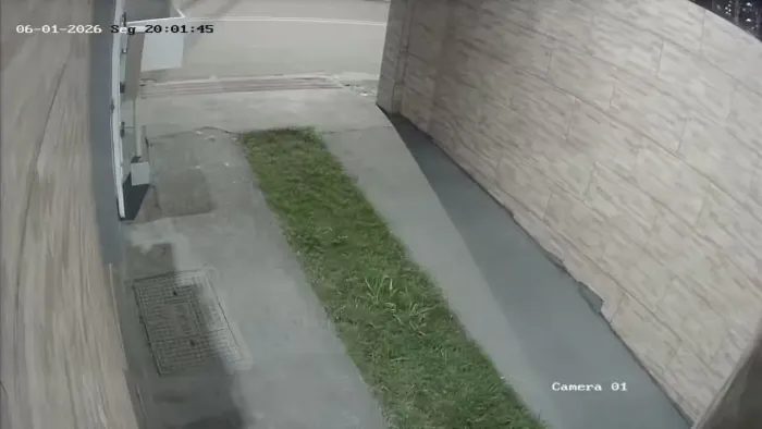 Alugo 2 casas em condomínio fechado 
