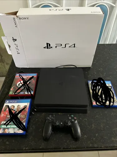 Ps4 slim em excelente estado com lacre ainda !!!!