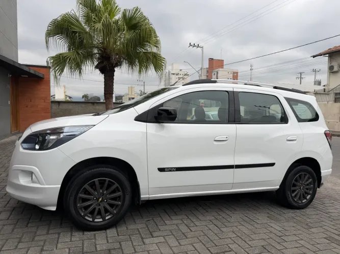 Chevrolet Spin LT 1.8 8V Econo.flex 5P Mec. 2015