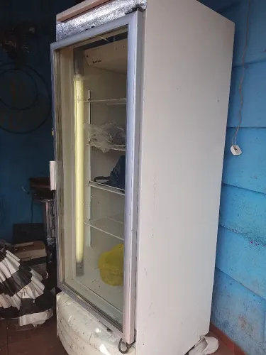 Vendo Frizer espositor usado Para Comercio em perfeito estado