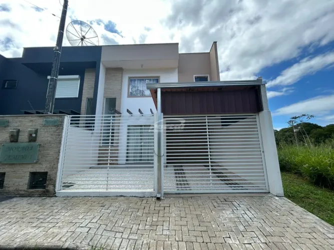 Lindo sobrado em Balneário Piçarras!