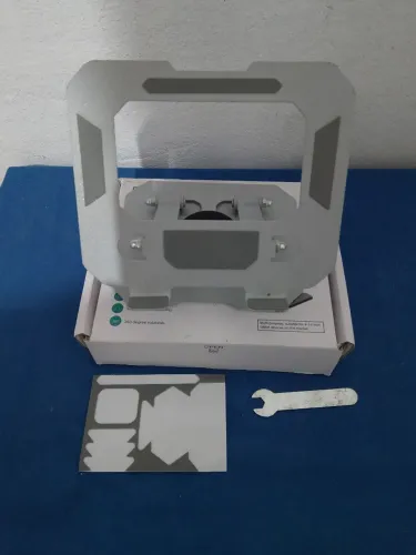 Foldable Metal Holder genérico, um suporte de mesa dobrável