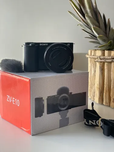 CÂMERA SONY ZVE-10