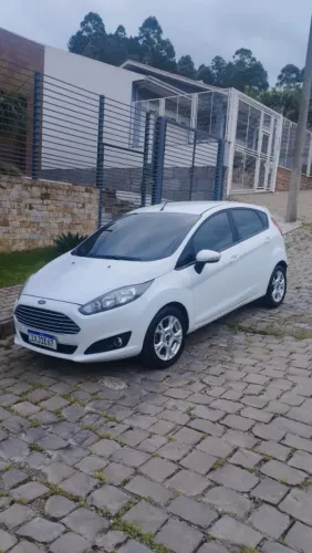 Ford Fiesta 1.6 16V Flex Aut. 5P 2016