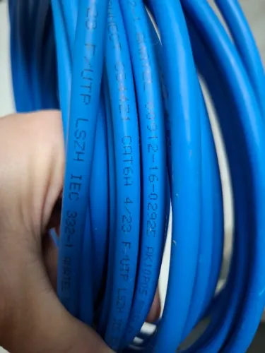 18 metros Cabo de Rede Cat6A Blindado Profissional CommScope F/UTP 23AWG 10Gbps