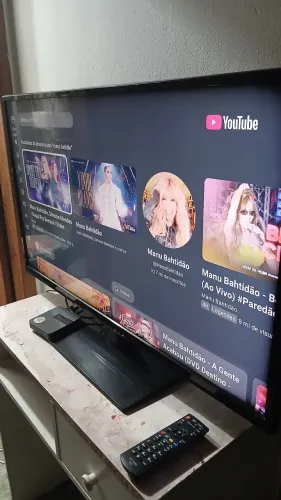 Vendo essa tv da marca Panasonic de 40 polegada digitais acompanha aparelho que vira smart