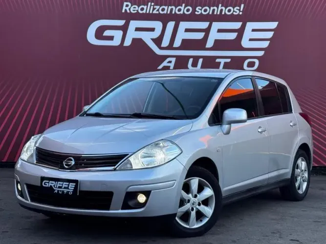 Nissan Tiida S 1.8/1.8 Flex 16V Mec. 2012
