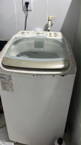 Máquina de lavar usada