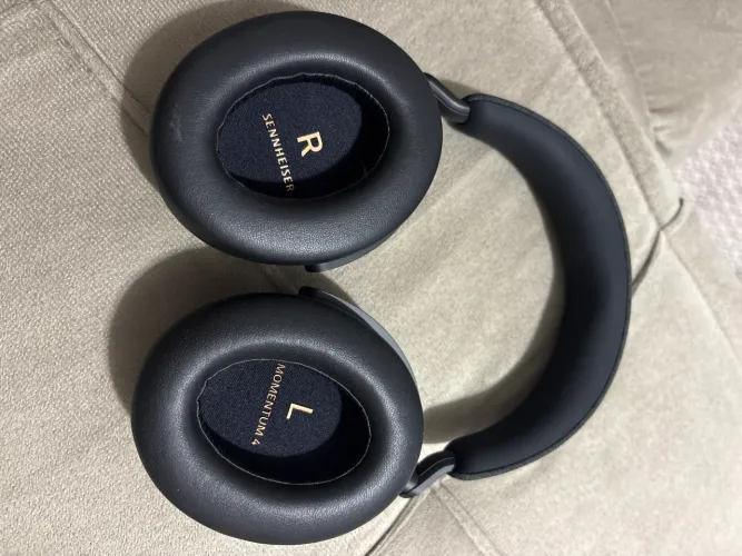 Headphone Sennheiser Momentum 4 Wireless 