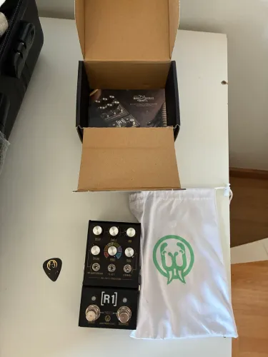 Pedal de Reverb Walrus R1 Mako Series