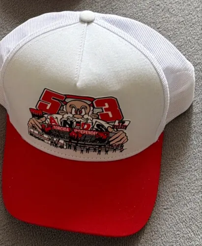 Boné torcida independente 53 anos