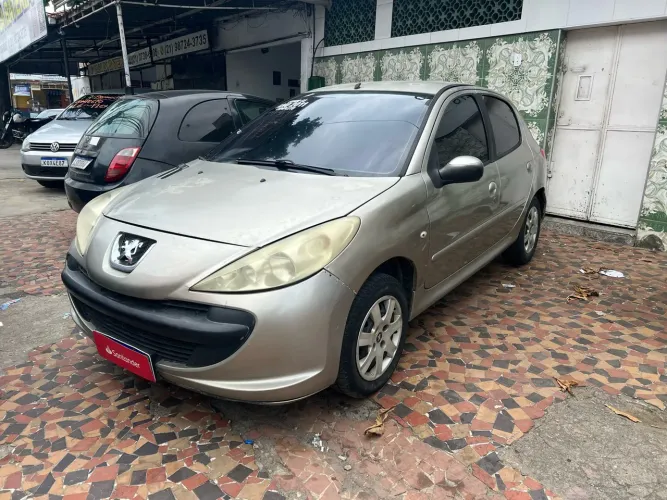 Peugeot 207 XR 1.4 Flex 8V 5P 2011