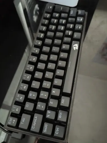 Teclado mecânico Redragon Gamer Fizz Rainbow 60%