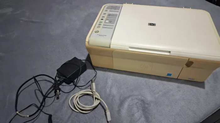 Impressora HP Deskjet F4280 ligando mas não imprime