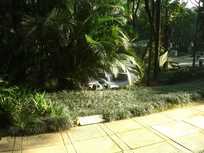 Jazigo - Cemitério da Paz Morumbi - São Paulo/SP Sepultura dupla com 6 gavetas independent