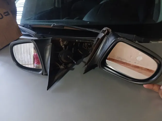 Vende-se retrovisor do  Corsa classic 2007