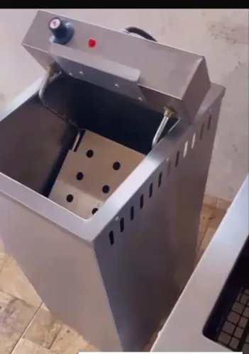 VENDO DUAS FRITADEIRAS ELÉTRICAS 