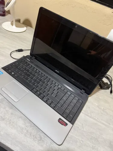 Notebook Acer Aspire E1-571