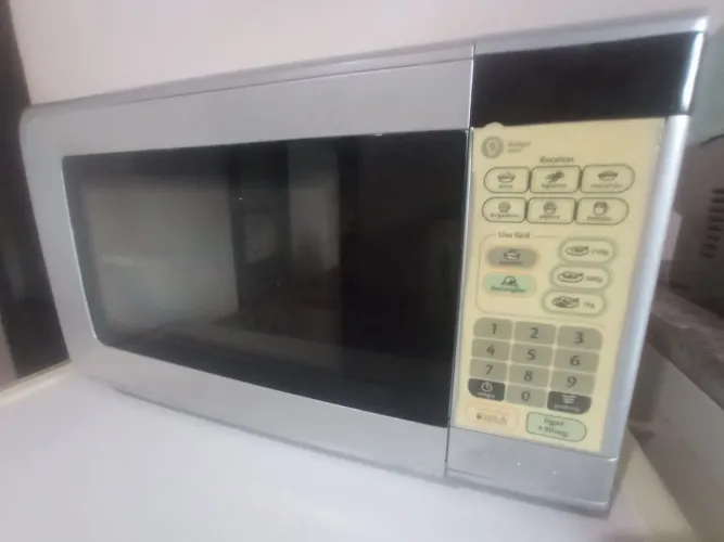 MICROONDAS CONSUL PRATA 20 LITROS 