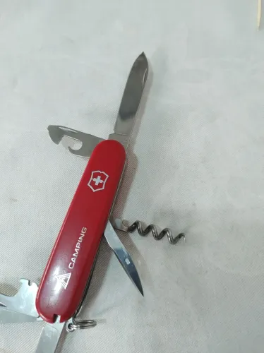 Canivete Suíço Victorinox Camping 13 funções Vermelho .