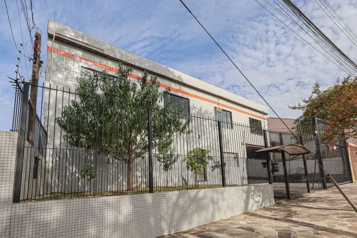 Pavilhao Comercial, Locação / Venda, 596 m², Bairro Partenon, Porto Alegre