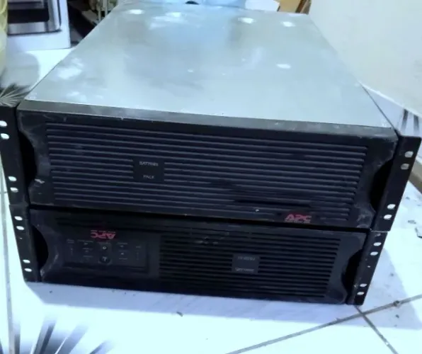 Nobreak APC Smart-UPS 3000XL Rack + Módulo de Bateria Externo
