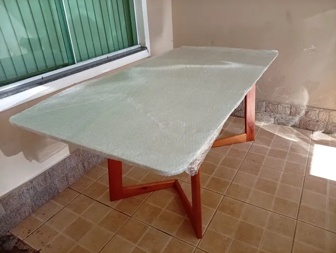Mesa Nova de Vidro Branco