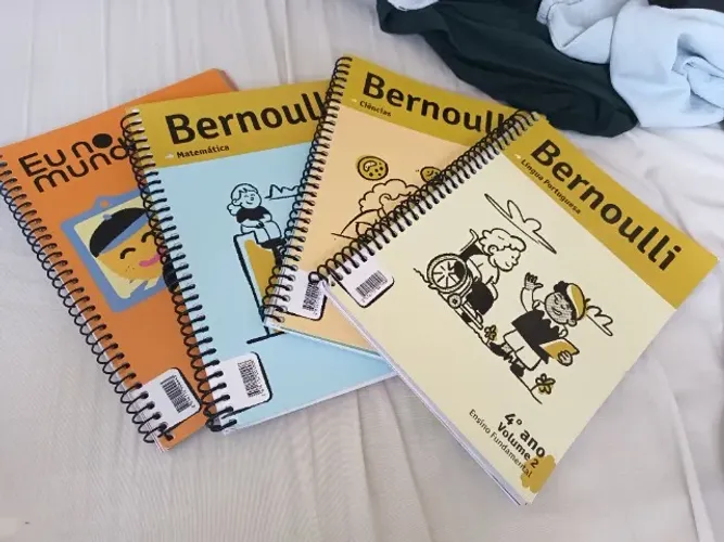 Livros coleção Bernoulli 4° Ano Ensino fundamental 1° e 2° Semestre , do 2° Semestre novo