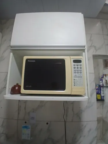 Vende se esse micro-ondas simi novo