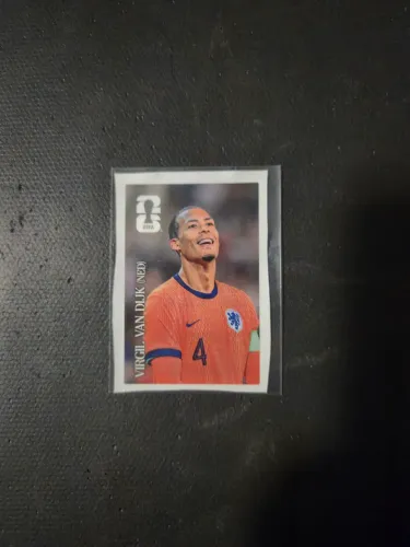 Figurinha Coca Coca 2026 - Van Dijk 