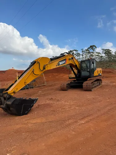 Escavadeira sany sy215c