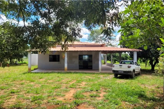 Chácara Espetacular de 25.000 m² Porteira Fechada por R$ 690.000