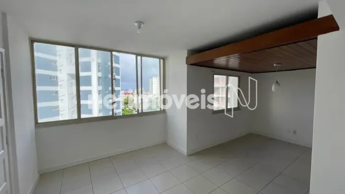Apartamento à venda na Pituba | 2 quartos + dependência | Vista mar