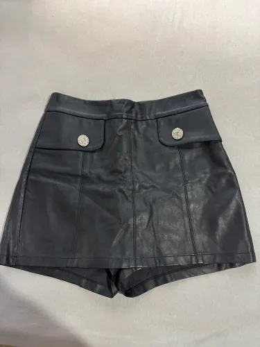 Short Saia- Couro - TAM P