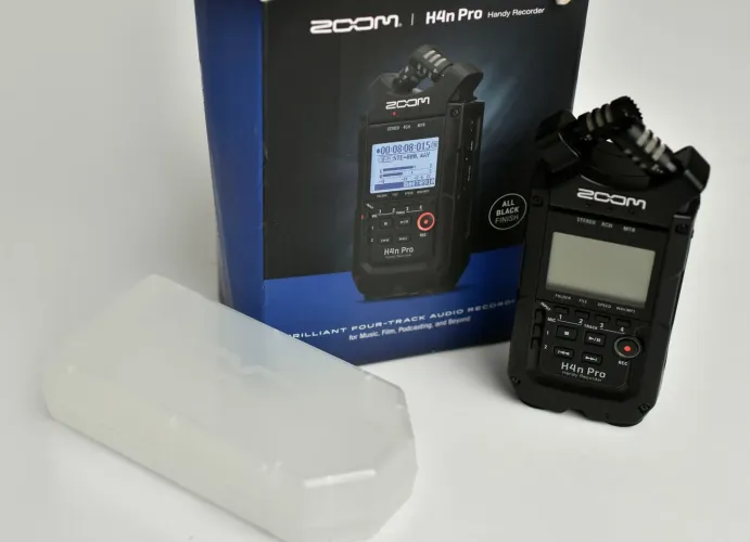Gravador De Áudio Digital Zoom H4n Pro Handy Recorder