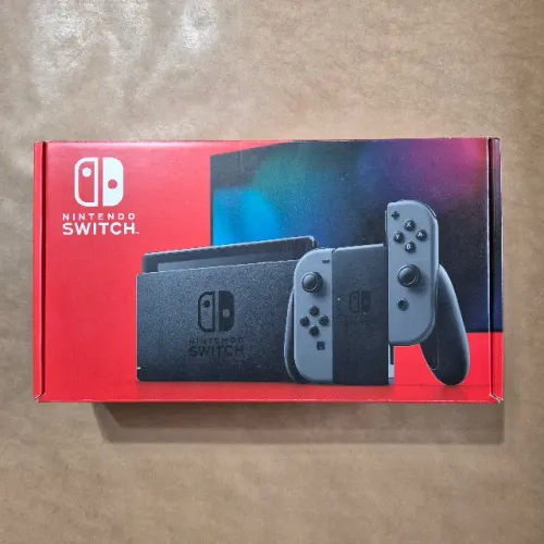 Console Nintendo Switch - Modelo HAC-001(01) + Cartão microSD + Case