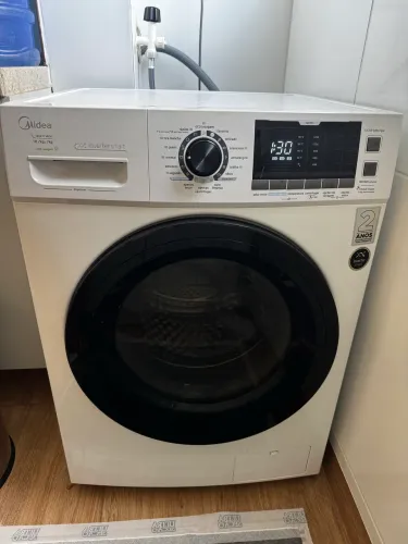 Lava e Seca Midea 10,2 KG vazando água 