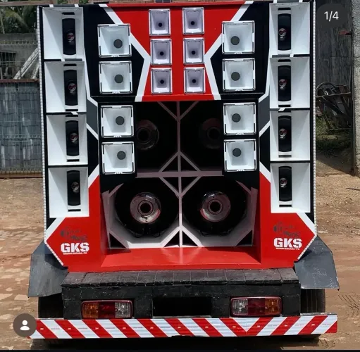 Paredão ( Som automotivo )