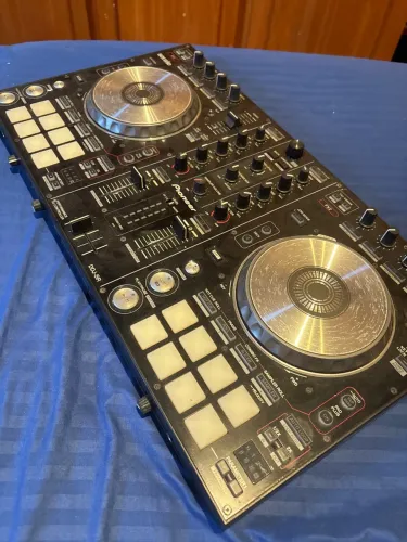 Controladora Pioneer DDJ SR