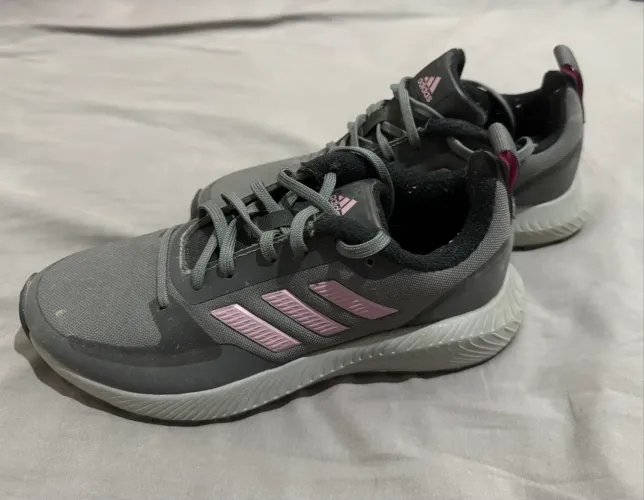 Tênis Adidas Original número 35/35