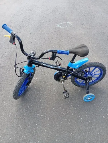 Vendo bicicleta infantil. 