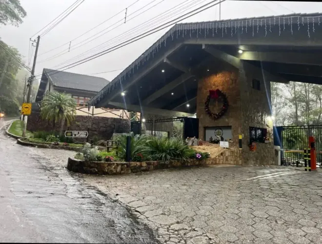 Terreno de excelente tipografia condomínio Alto Padrão- na Serra da Cantareira SP