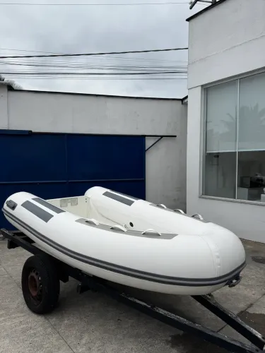 Bote Inflável com casco rígido FLEXBOAT SR-9.5 