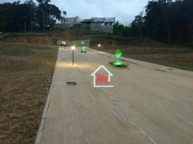 Terreno em condomínio fechado já com projeto incluso, no bairro Agua Verde em Blumenau.