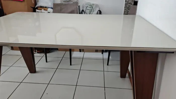 Mesa tampo de vidro 1,35 x 0,90
