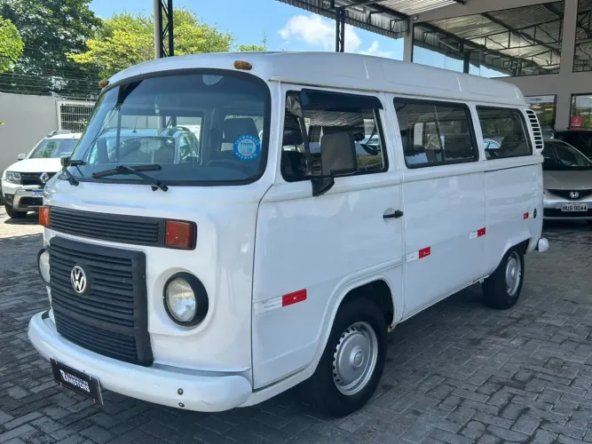 Volkswagen Kombi Lotação 1.4 MI Total Flex 8V 2013