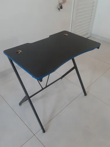 Mesa Gamer Azul e Preta
