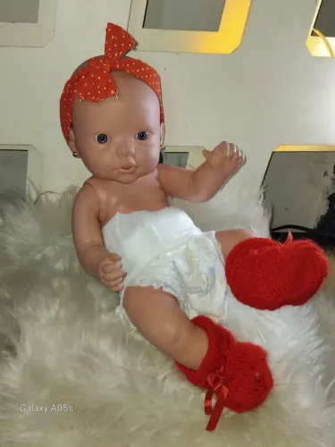 Boneca 40cm emborrachada 