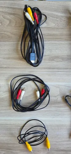 Lote de Cabos de Áudio e Vídeo RCA + Cabo Original PlayStation